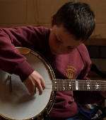lær barn å spille instrument